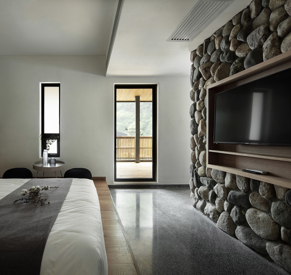 stonegate hotel of little hua mountain china by benmo design