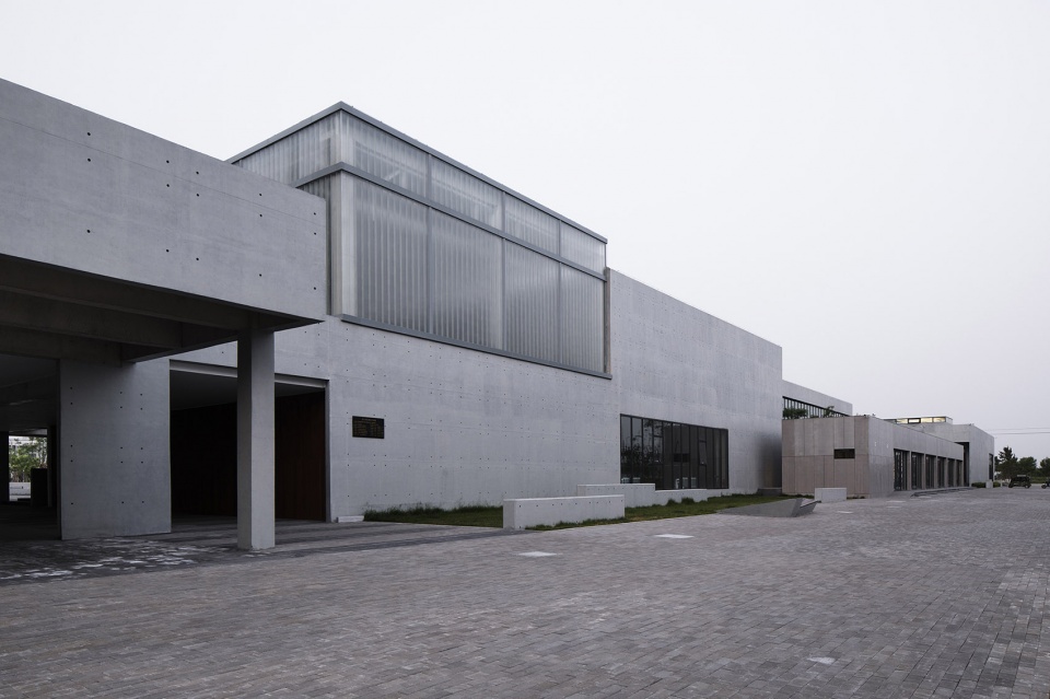 Cangzhou Mingzhu International Clothing Industry Characteristic Town’s Service Community y ad studio