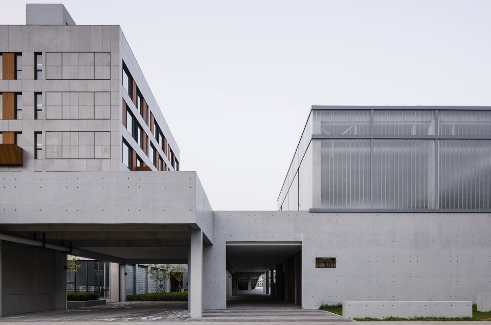 Cangzhou Mingzhu International Clothing Industry Characteristic Town’s Service Community y ad studio