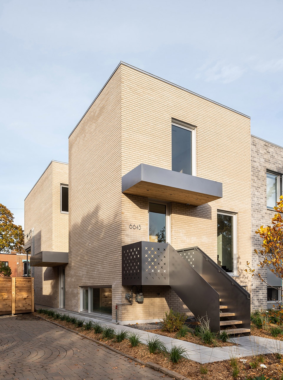 La Duette House Montreal by Natalie Dionne Architecture