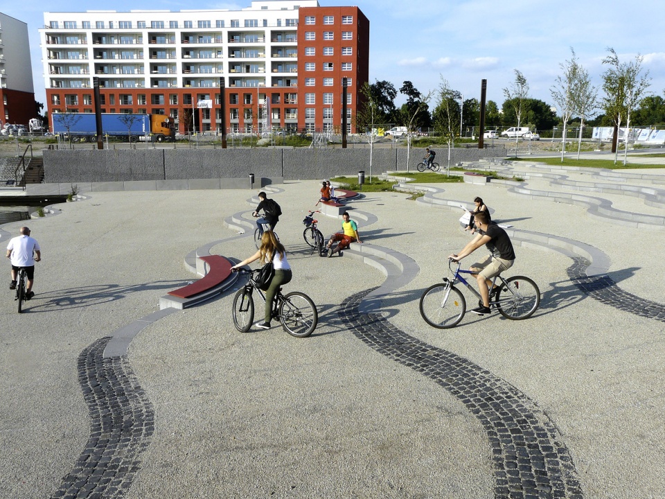 Frankfurt Offenbach Harbour Regional Planning by Ramboll Studio Dreiseitl