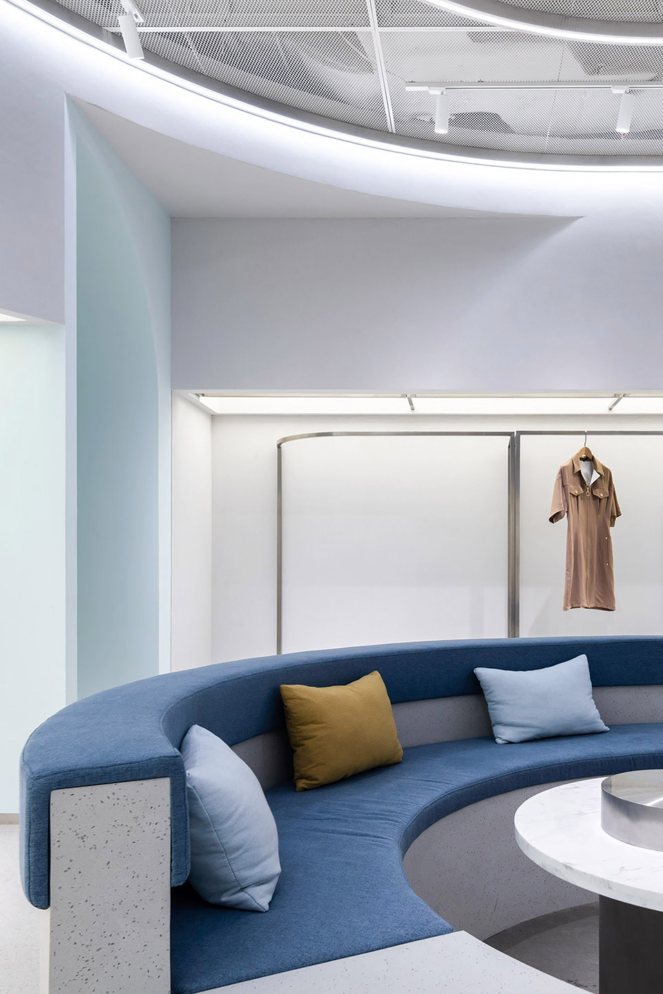 ON/OFF Fashion Store, Shanghai by SLT - 谷德设计网