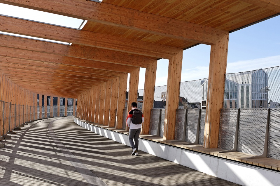 The bridge Dietmar Feichtinger Architectes