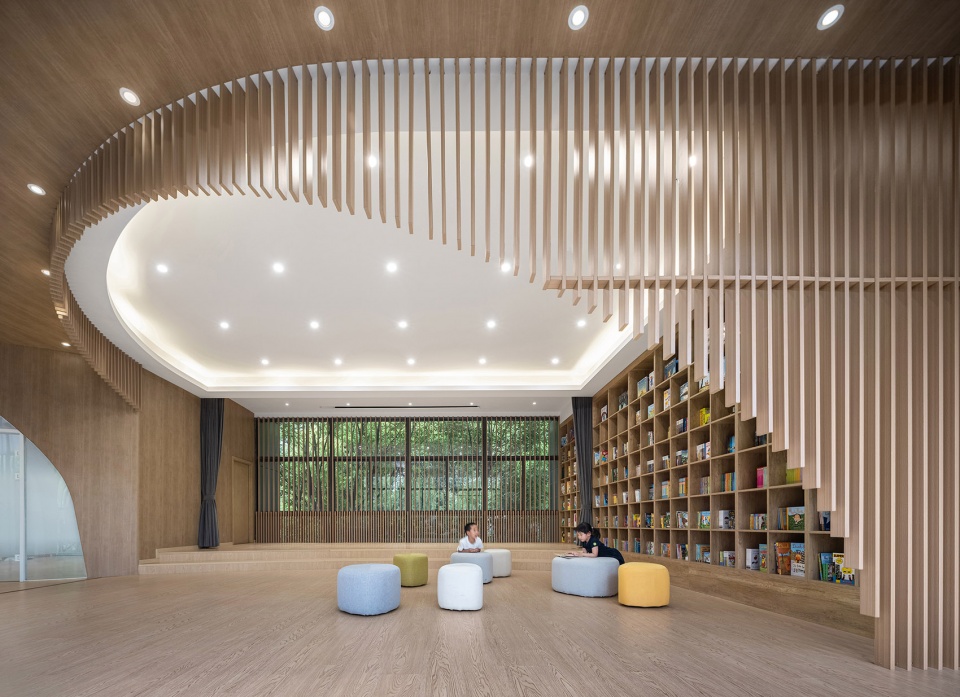flowing chapter:jiangwan city childrens activity center reconstruction by fanaf