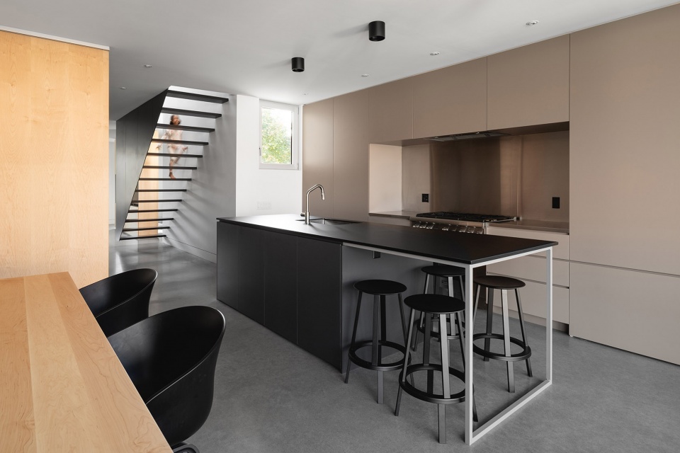 La Duette House Montreal by Natalie Dionne Architecture