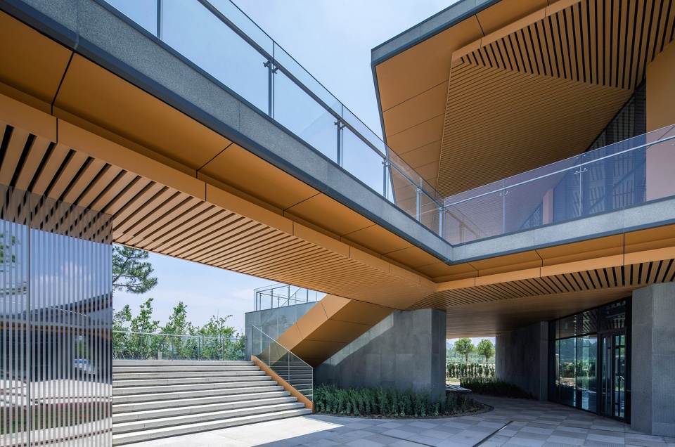 a fissure in the earth qiseshan quarry garden visitor centre qingdao china by united united architects