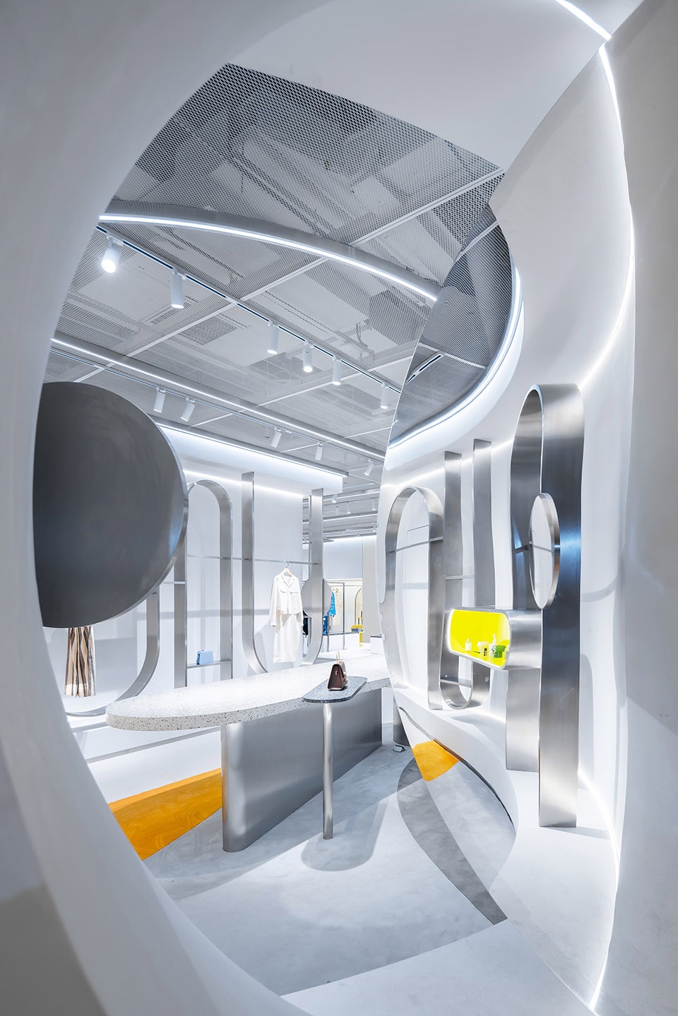 ONOFF Fashion Store Shanghai by SLT