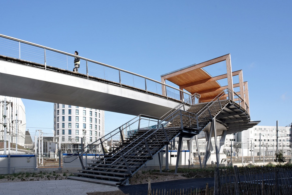 The bridge Dietmar Feichtinger Architectes