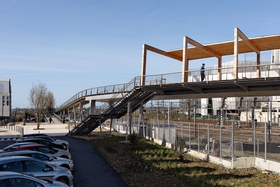 The bridge Dietmar Feichtinger Architectes