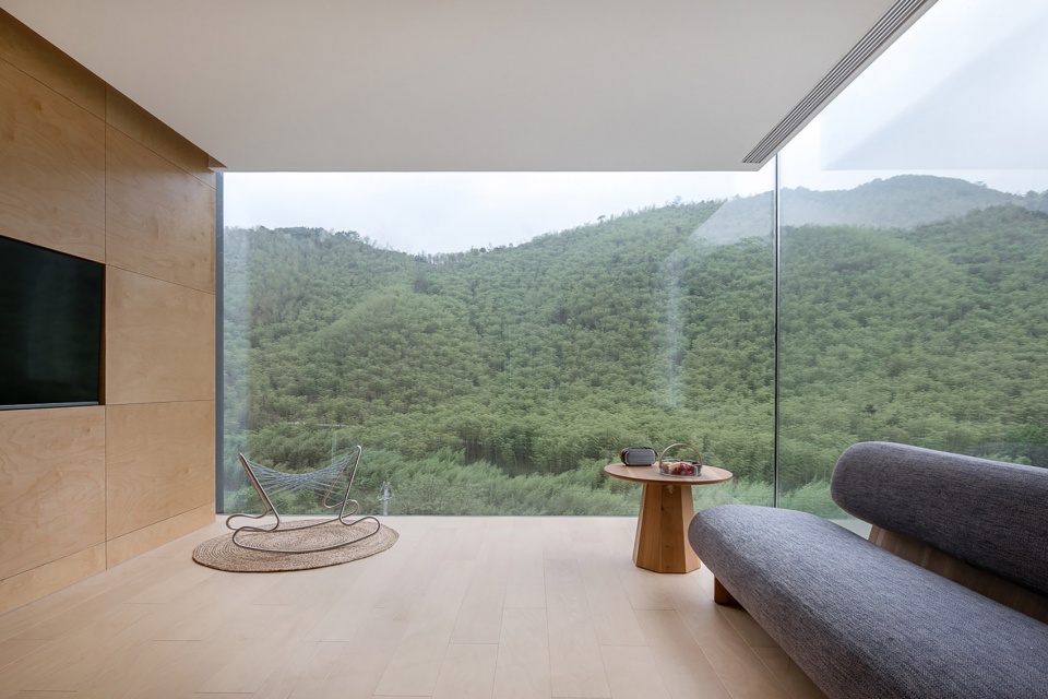 12linqiguyin zhejiang china by sua
