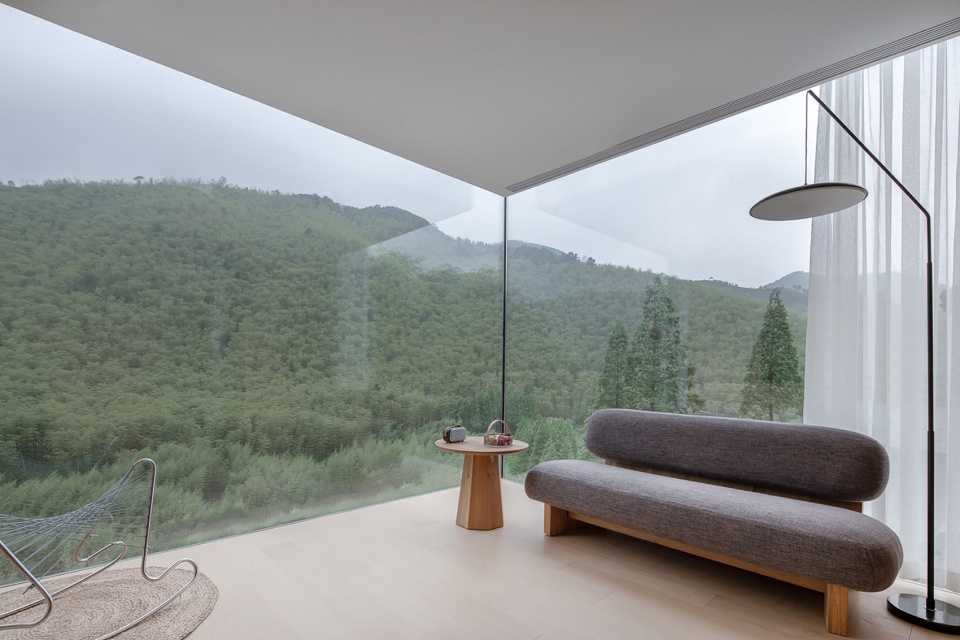 12linqiguyin zhejiang china by sua