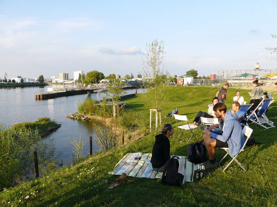 Frankfurt Offenbach Harbour Regional Planning by Ramboll Studio Dreiseitl
