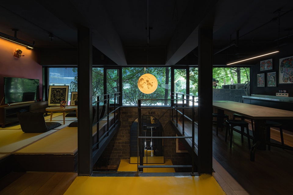 QG Station Chengdu by iZ Design Studio