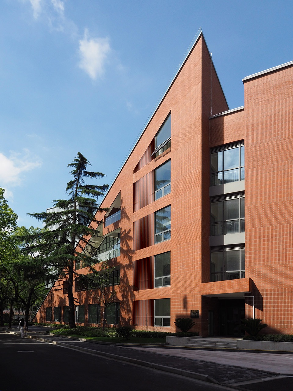 上海理工大学国际合作教育大楼乐知建筑