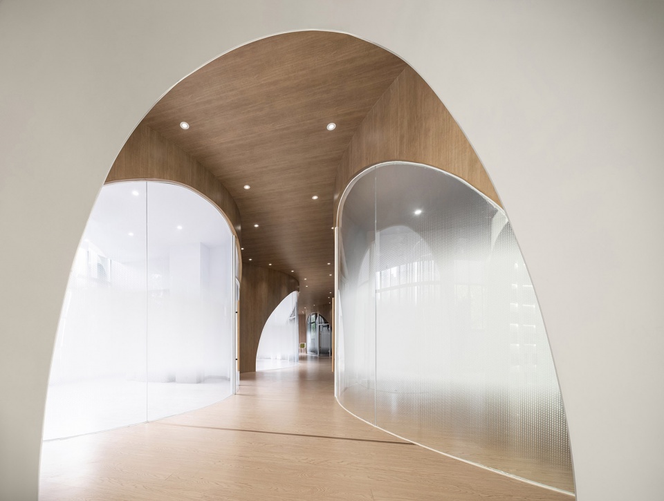 flowing chapter:jiangwan city childrens activity center reconstruction by fanaf