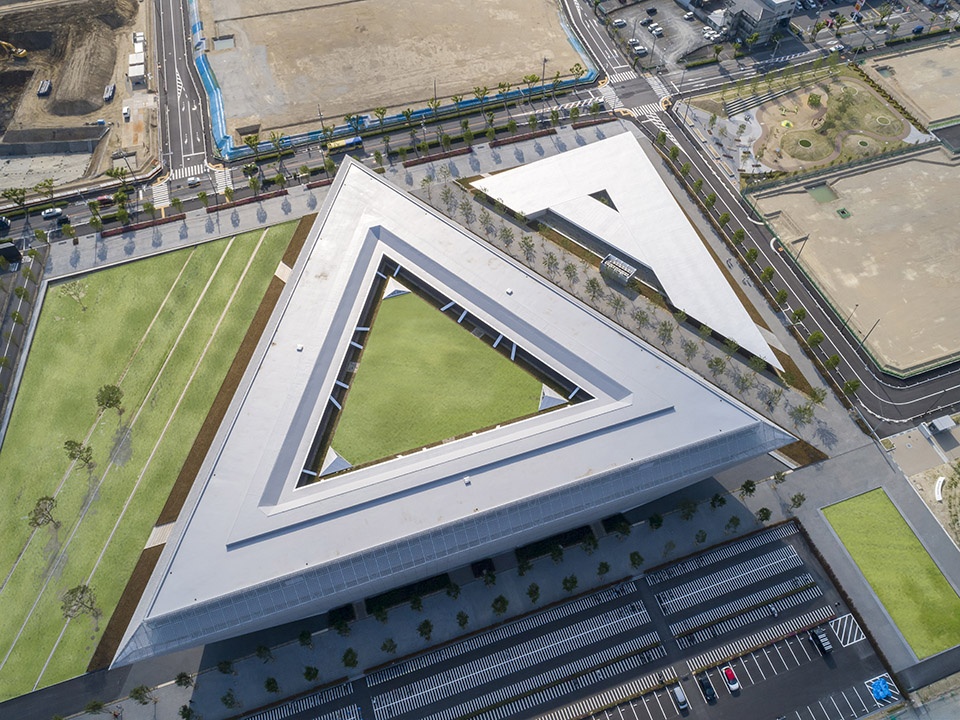 Otemon Gakuin University Academic Ark Japen by Mitsubishi Jisho Sekkei Inc.