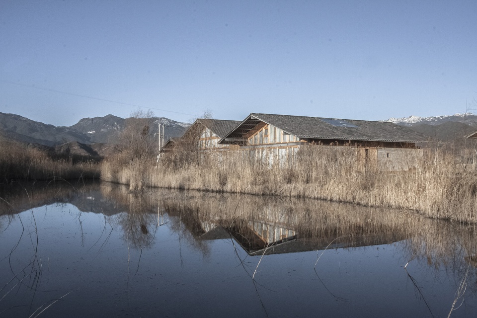 lugu lake pavilion boutique hotel by atelier8