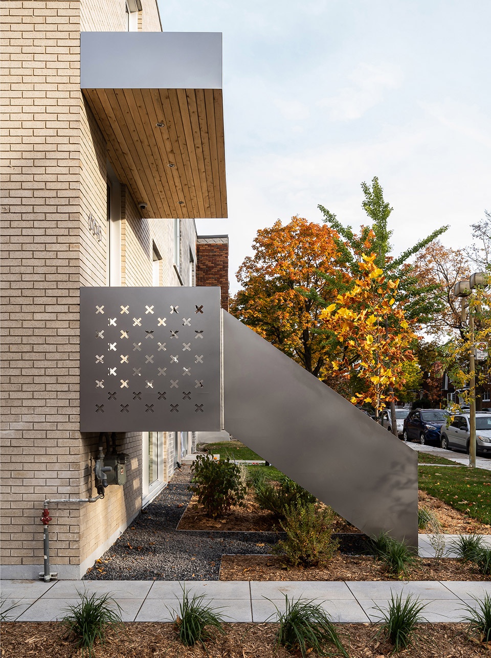 La Duette House Montreal by Natalie Dionne Architecture