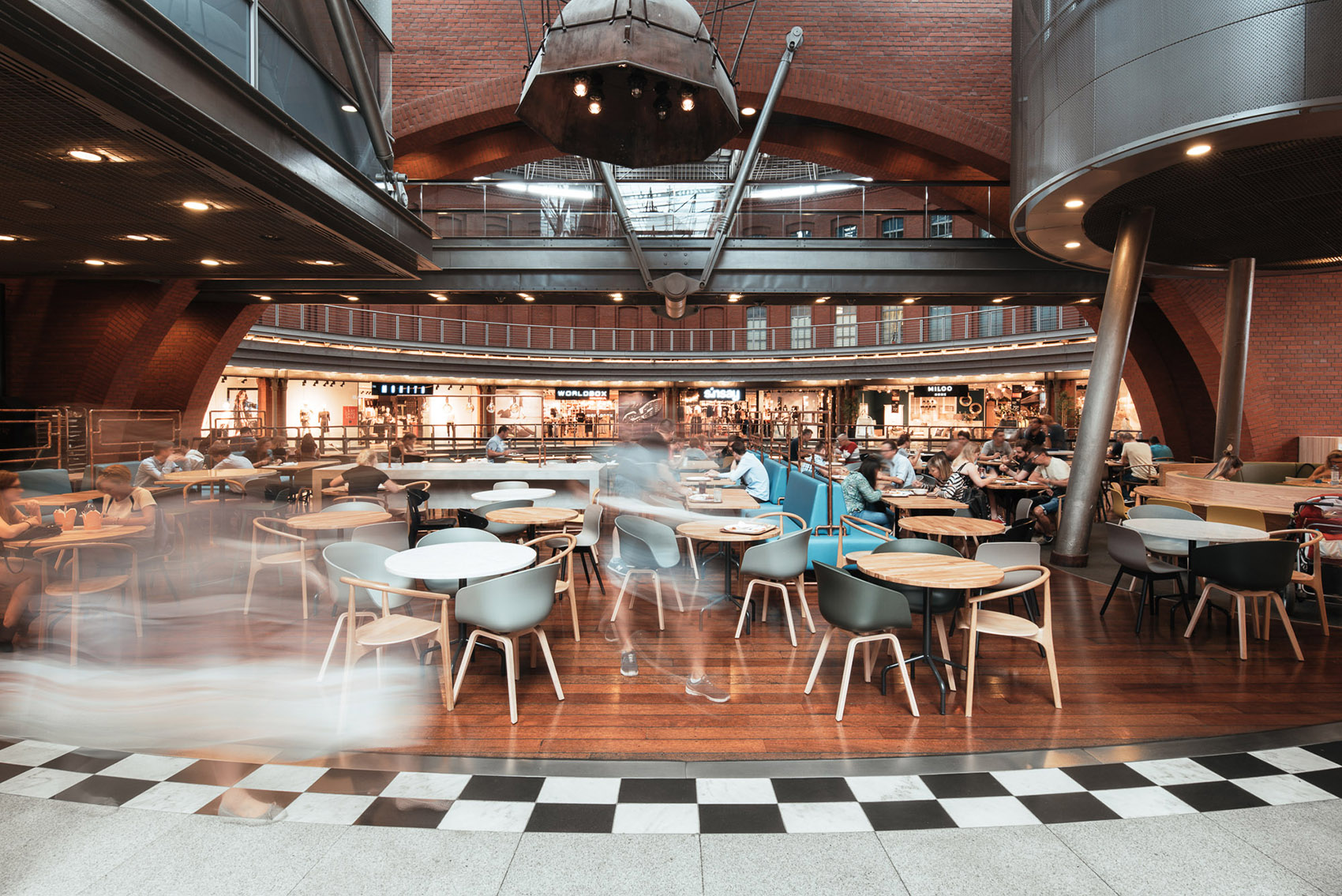 Food Court Stary Browar – Atrium by mode:lina - 谷德设计网