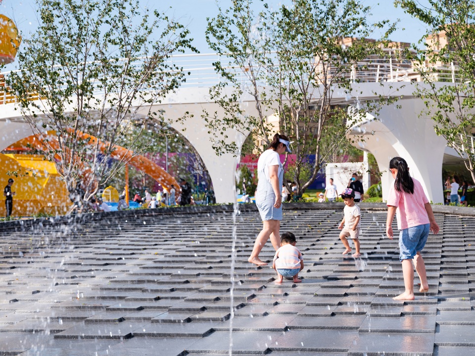 Qingdao Vanke City Time Park by ZAP