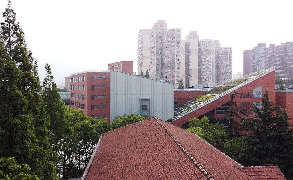 international cooperative education building of university of shanghai for science and technology china by le architects