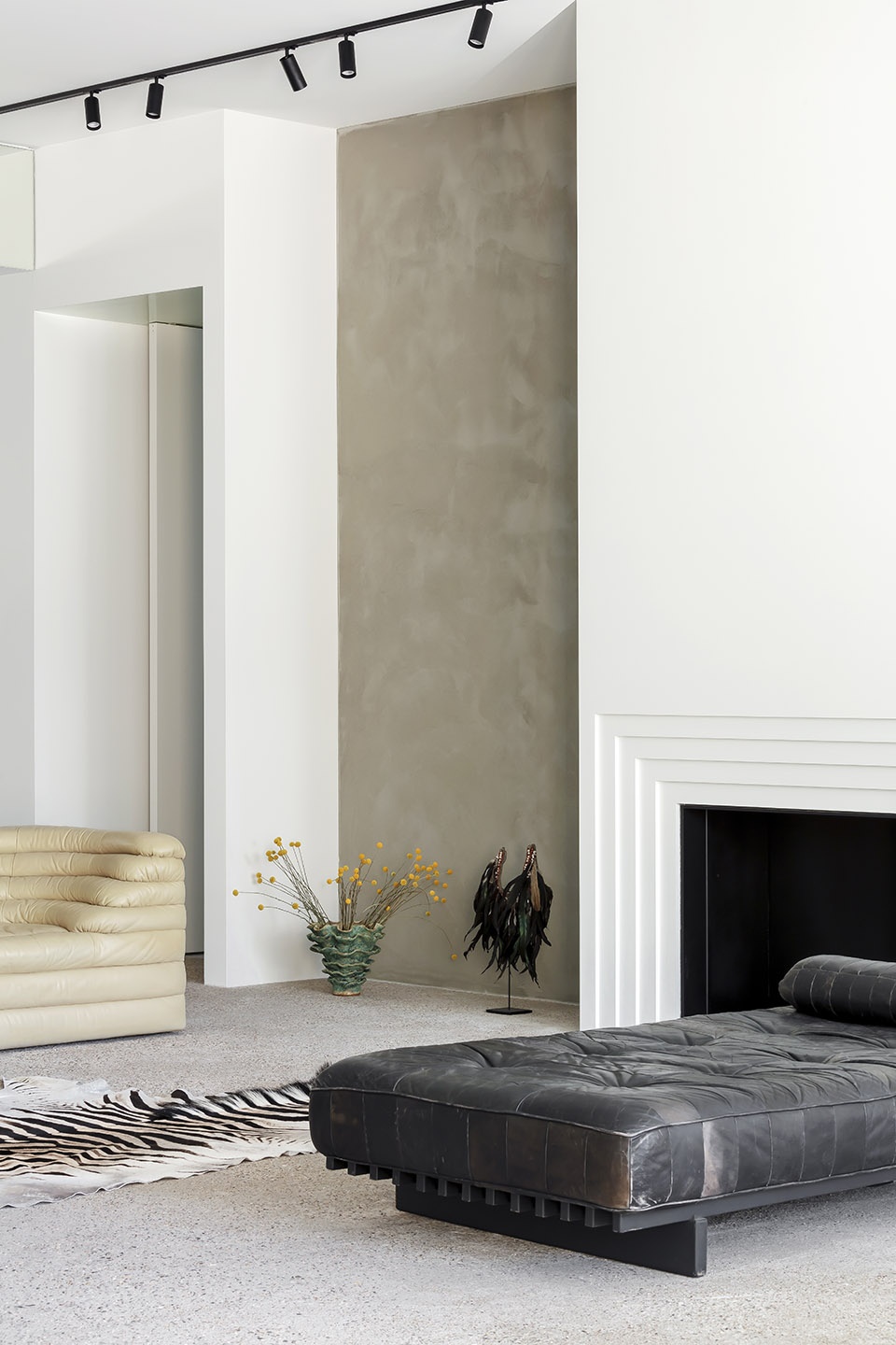 Apartment in Antwerp Belgium by DIALECT