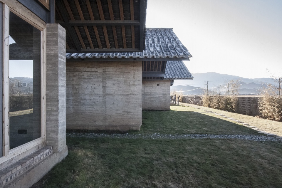 lugu lake pavilion boutique hotel by atelier8