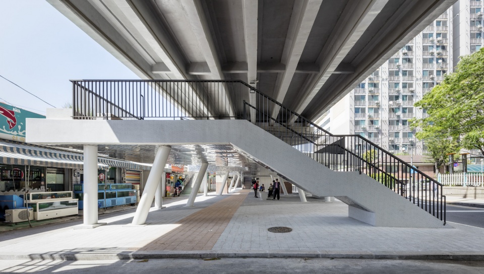 roof square by hg architecture