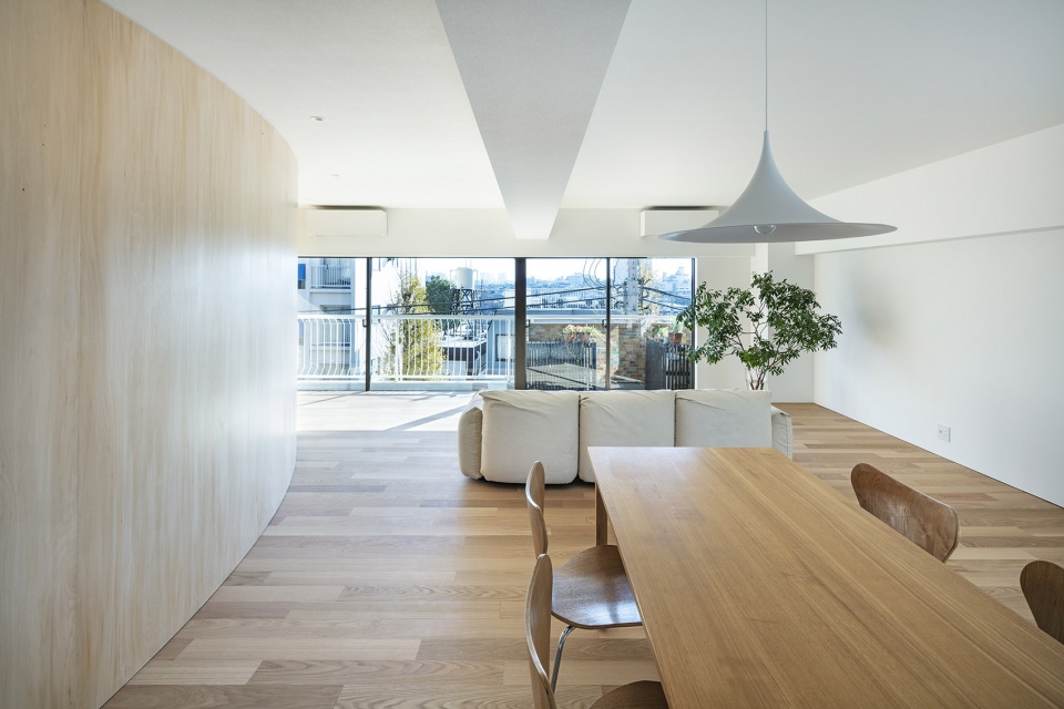 smooth wall house by hisako yamamura+kousuke suzuki/suzuki architects12