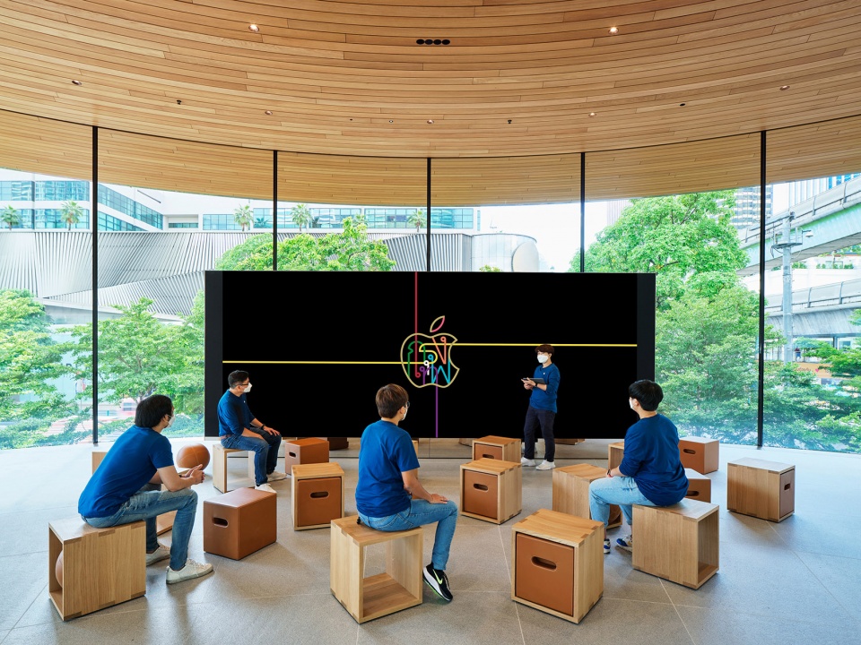 apple central world foster partners