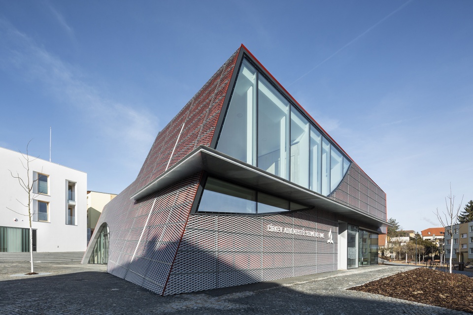 sedl00any社区中心捷克a8000