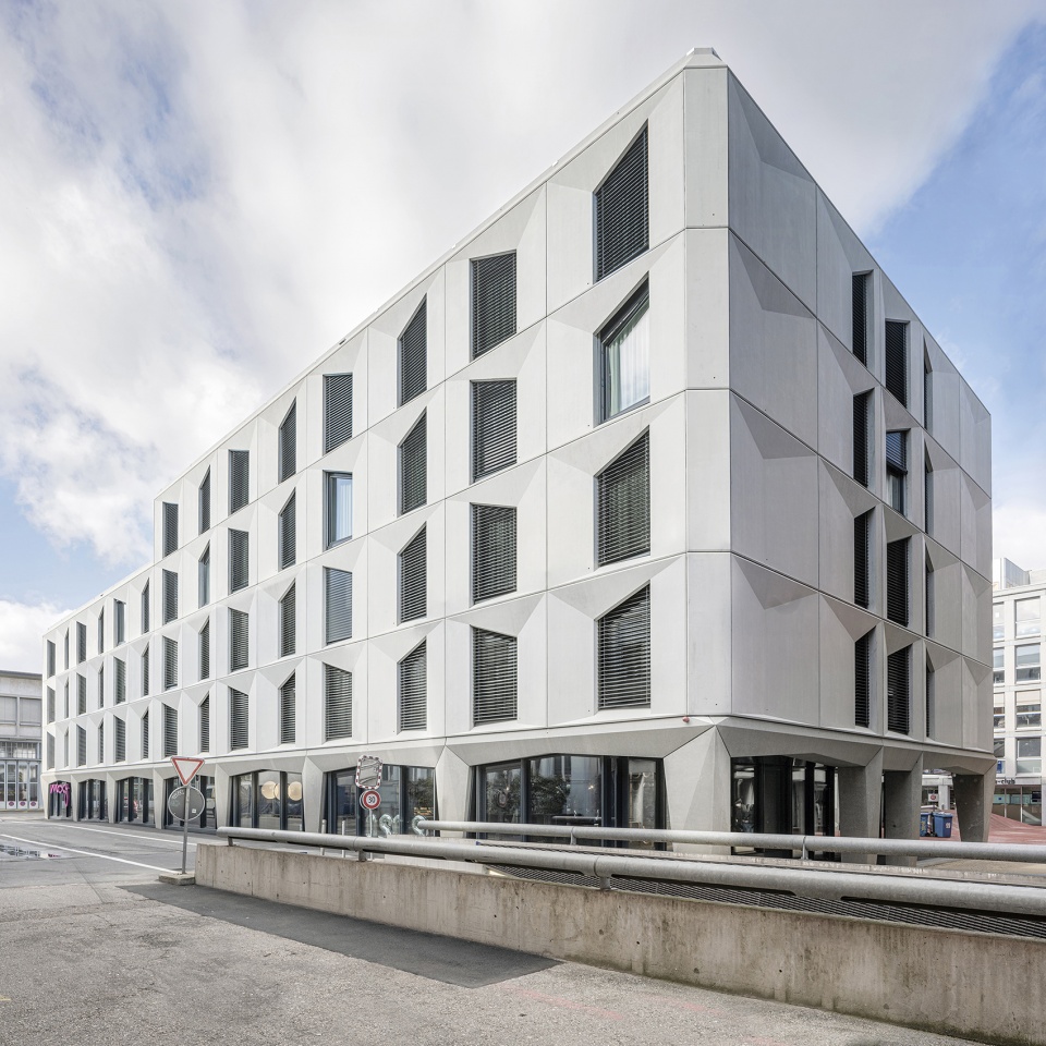 flon hotel by local architecture