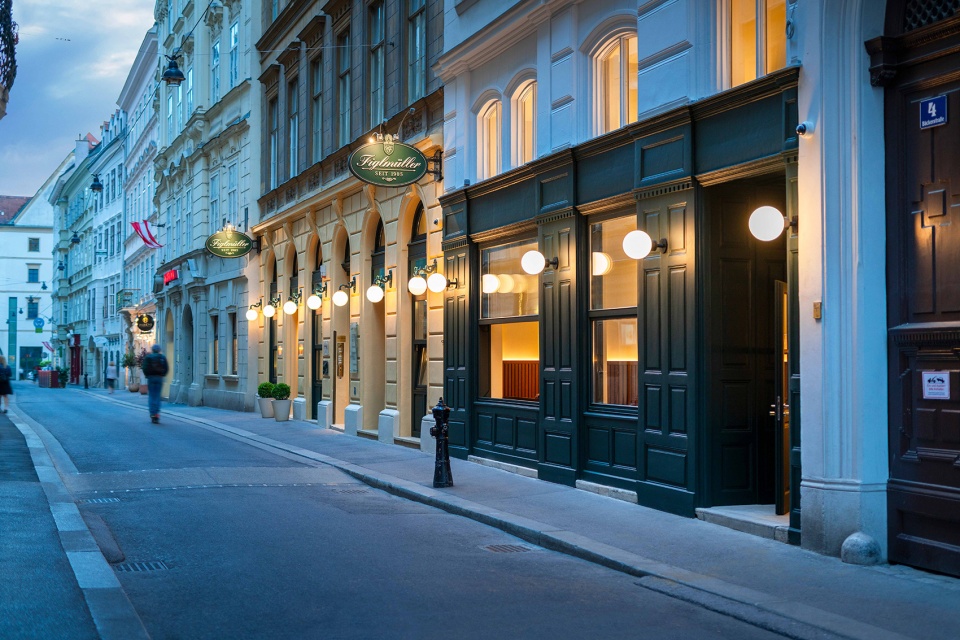 figlmueller restaurant by bwm architekten