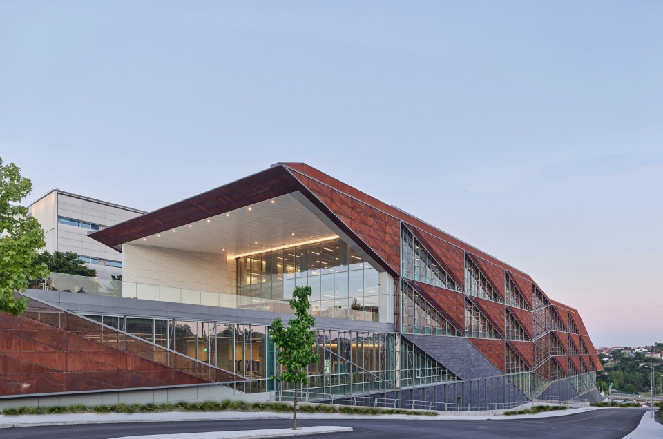 ozyegin university faculty of architecture and design by ark itecture