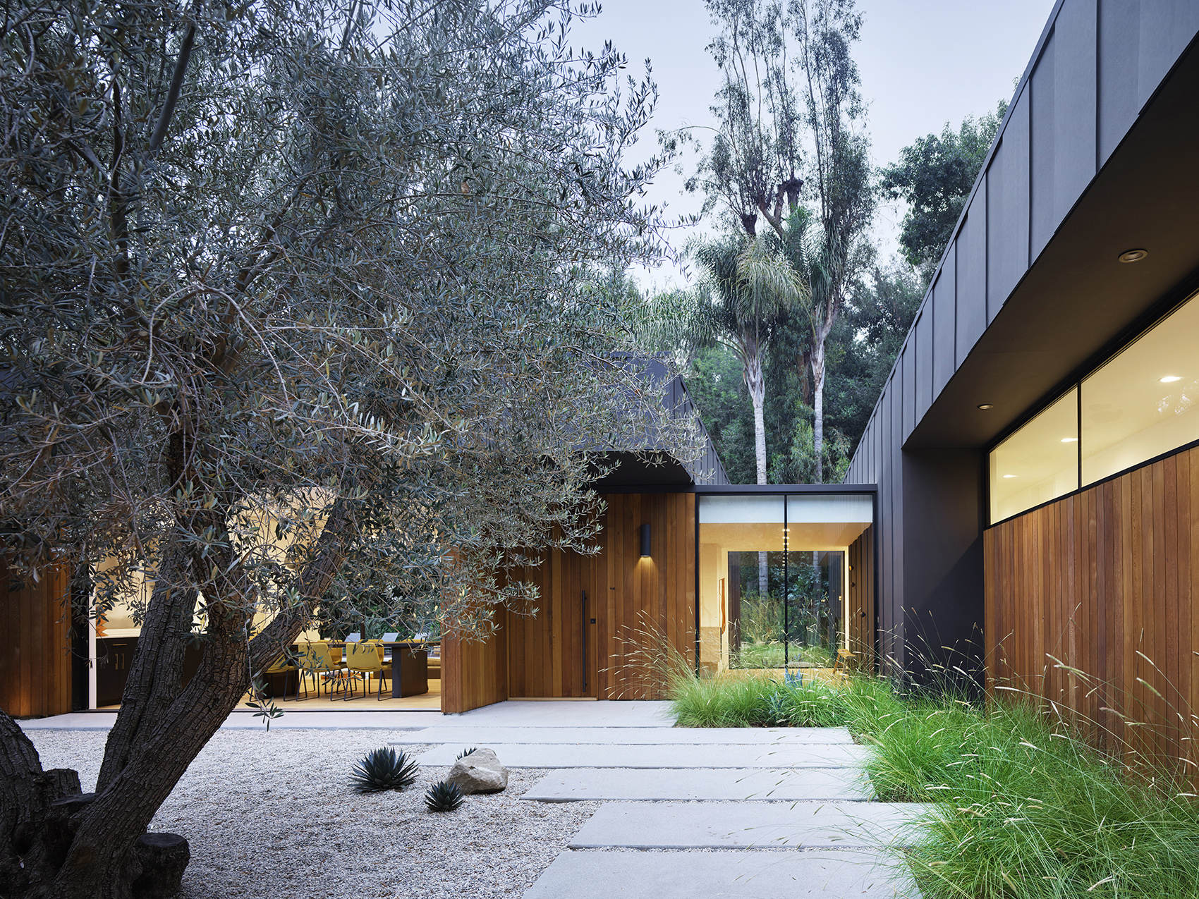 laurel hills residence by assembledge