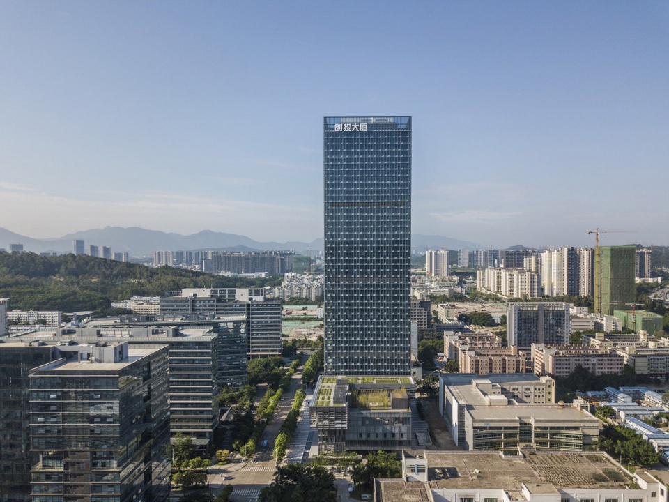 Longgang Chuangtou Headquarters Tower, Shenzhen, China by URBANUS 