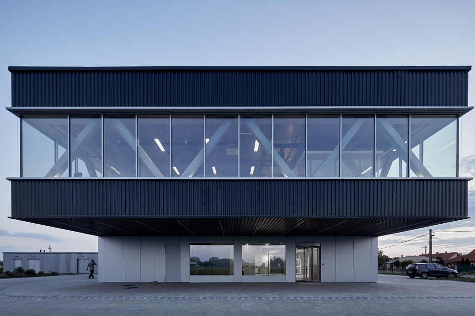 amplio headquarters by t2 a architects