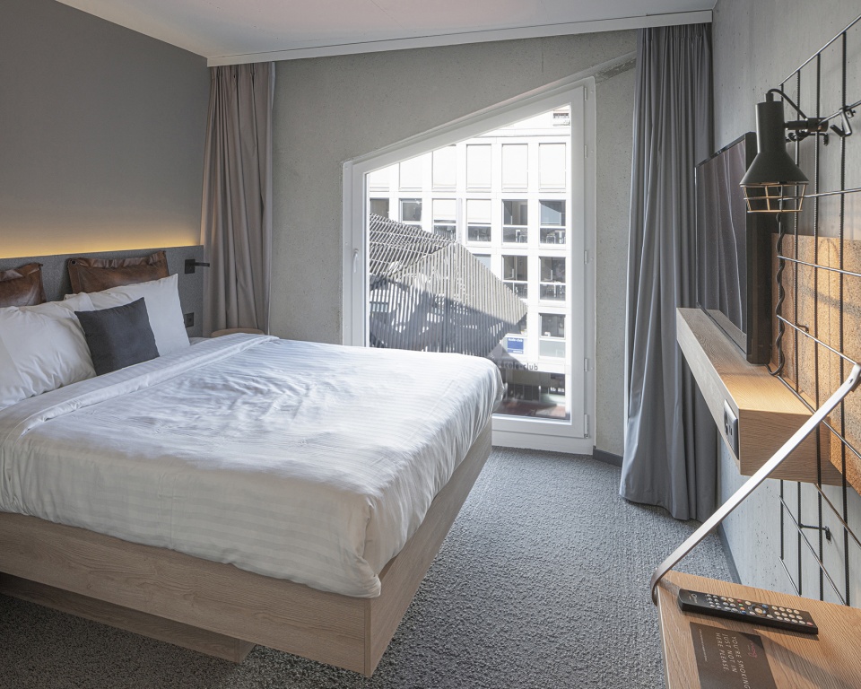 flon hotel by local architecture