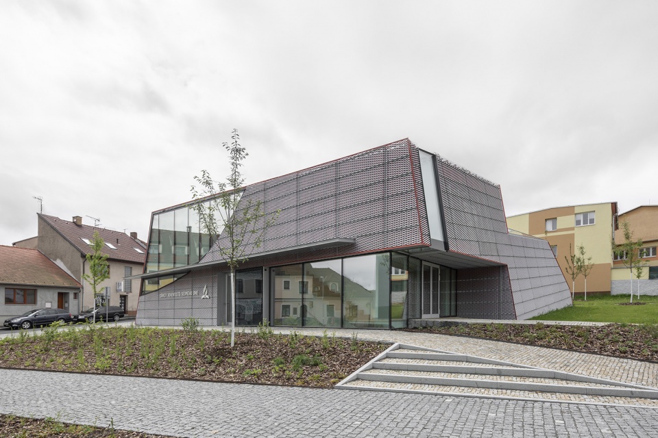 sedlcany community centre by a8000