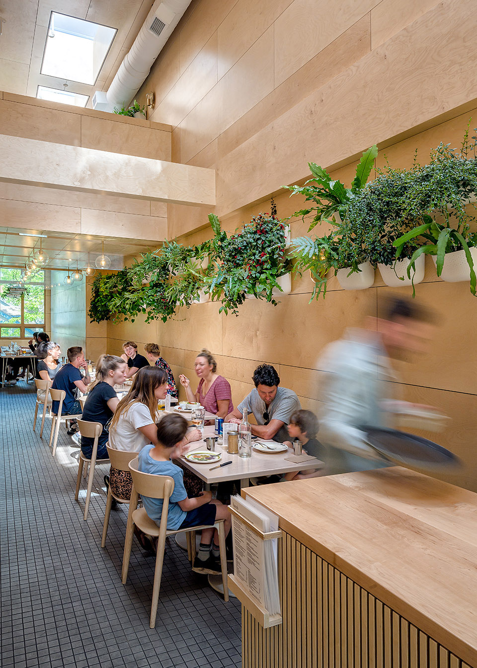 Lady Marmalade Restaurant by Omar Gandhi Architect + SvN 谷德设计网