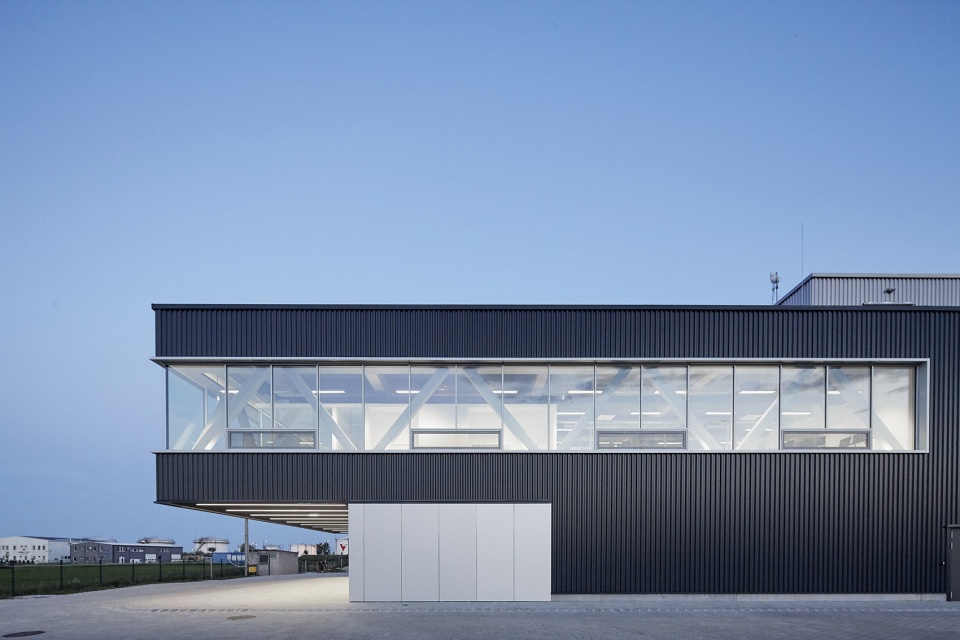 amplio headquarters by t2 a architects