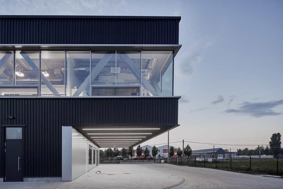 amplio headquarters by t2 a architects