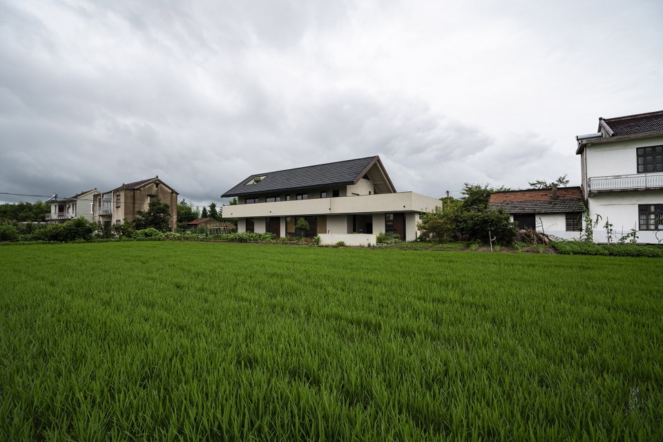 house g china by interval architects