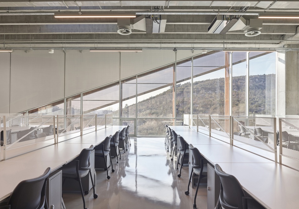 ozyegin university faculty of architecture and design by ark itecture