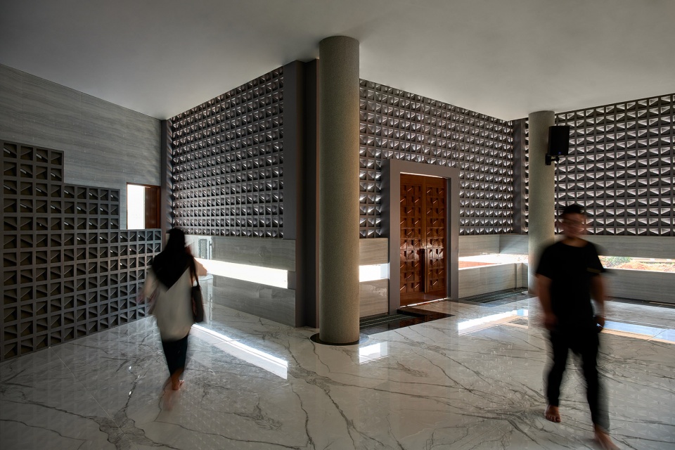 bioclimatic community mosque of pamulang by rad ar