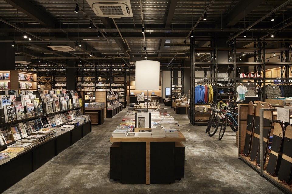 ebetsu tsutaya books by hikokonishi architecture inc