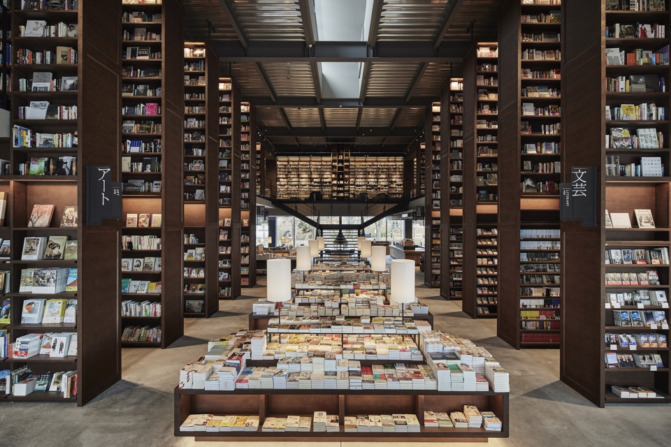ebetsu tsutaya books by hikokonishi architecture inc