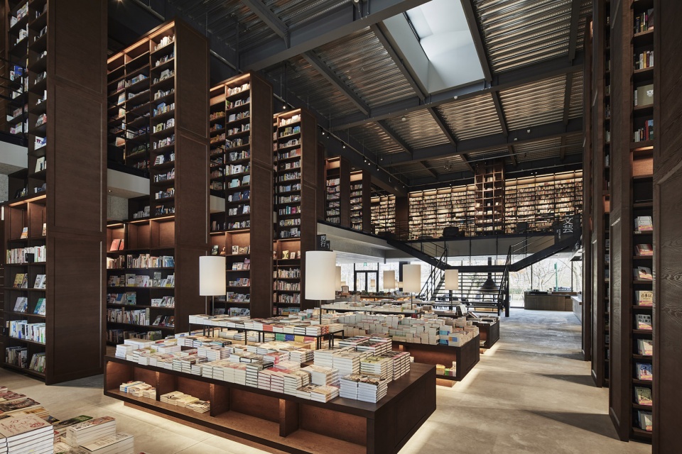 ebetsu tsutaya books by hikokonishi architecture inc
