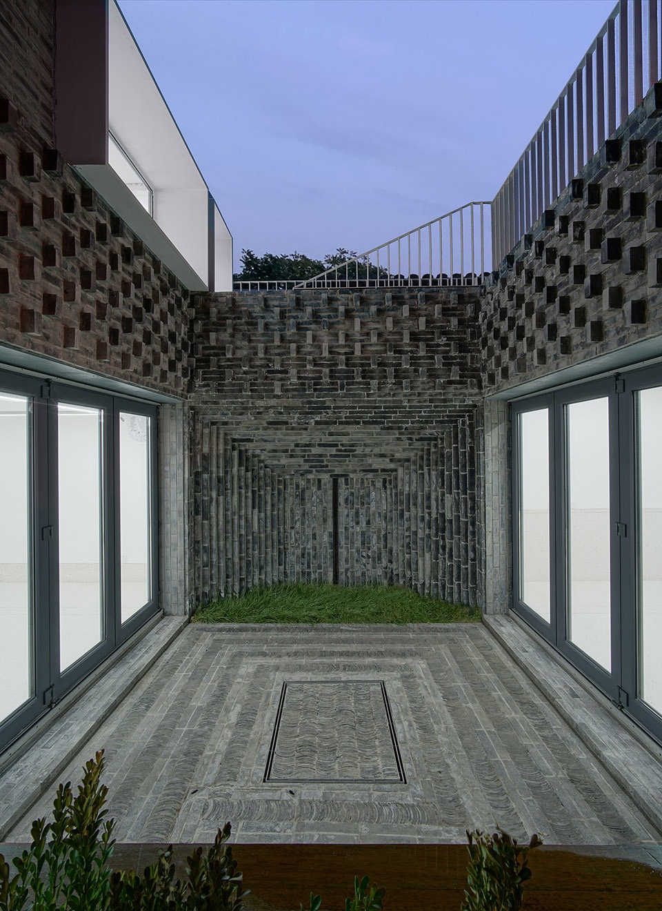 Courtyard House Redevelopment Ji Architect