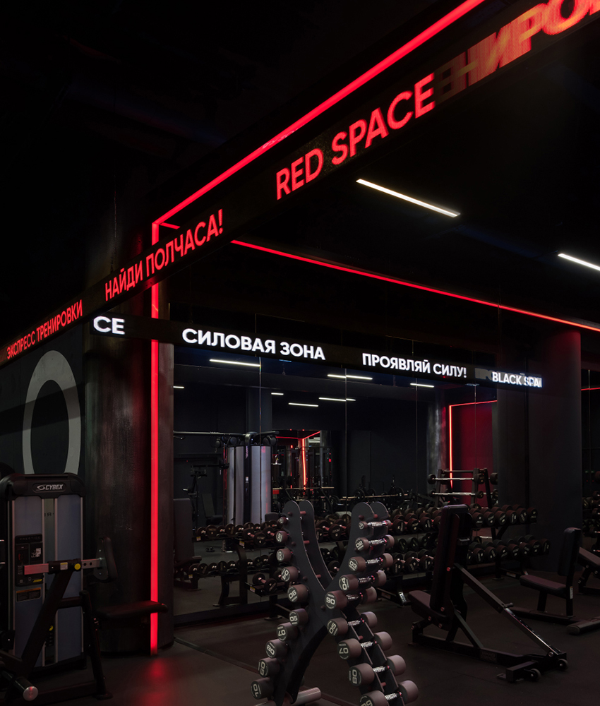 kometa black fitness club by yoyo bureau 1